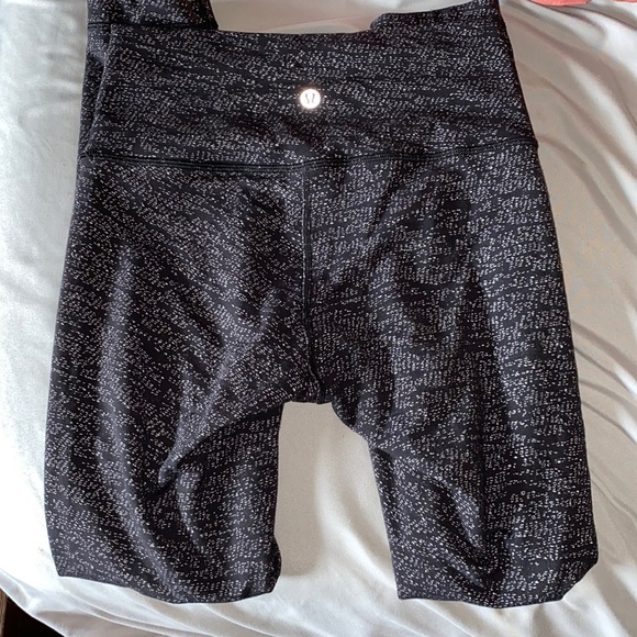 lululemon athletica Other - Size 4 knit material lulu leggings